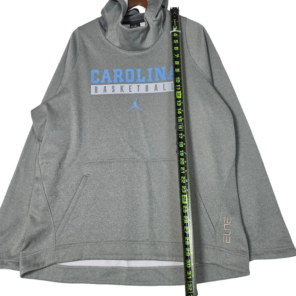 Jordan Therma-Fit UNC Tar Heels Carolina Basketball Pullover Hoodie Mens XL Grey